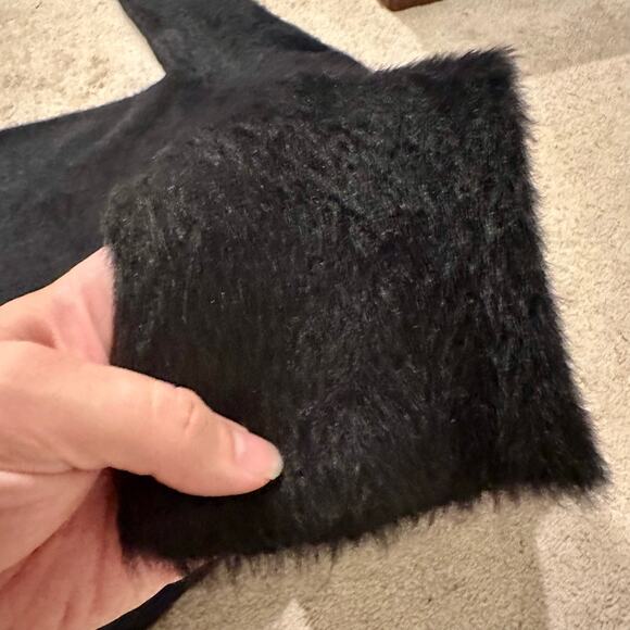 Ava & Viv Women's 3X Black 3 Gold Button Up V Neck Cropped Faux Fur Sweater - Picture 6 of 7